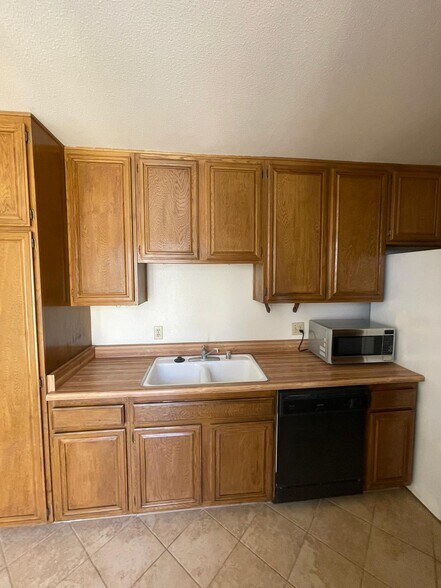 Building Photo - 4080 Via Marisol