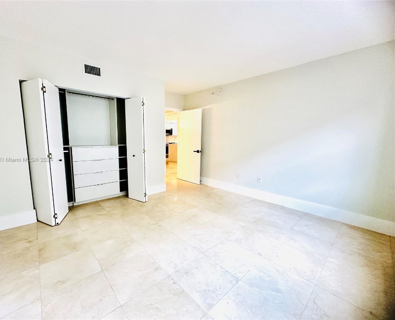 Building Photo - 2017 S Ocean Dr