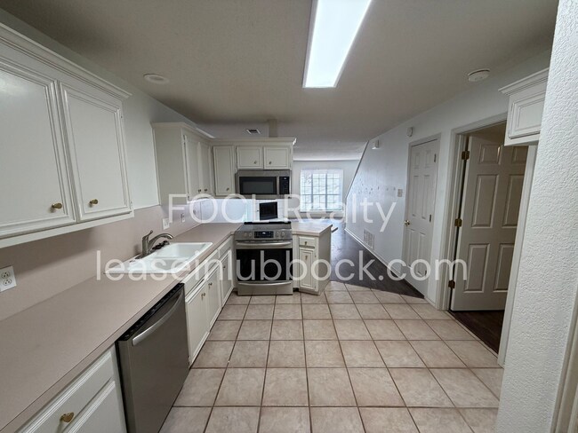 Building Photo - 8302 Raleigh Ave