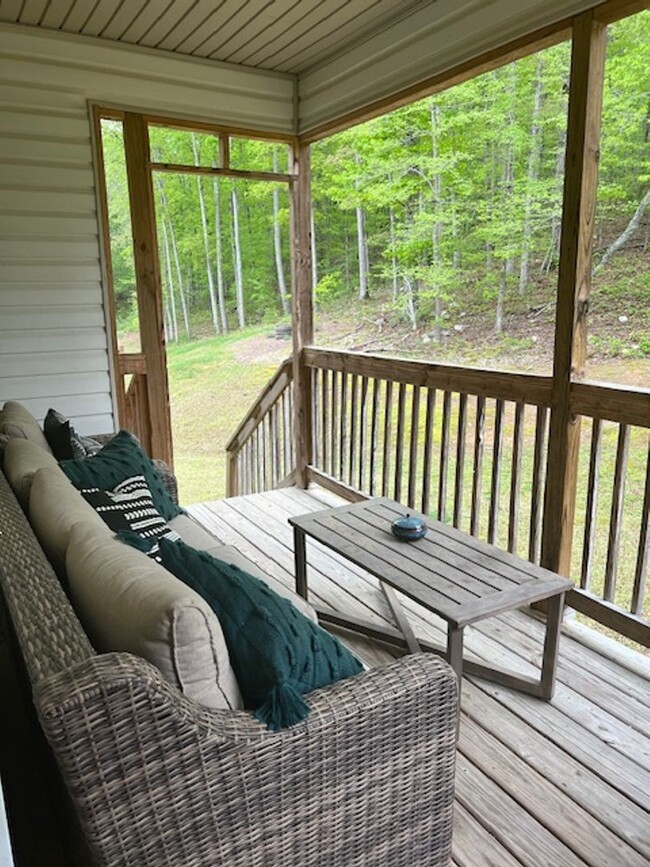 Building Photo - BEAUTIFUL HOME MINUTES FROM HARRISON BAY S...