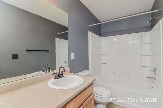 Building Photo - 8647 Silver Glen Dr