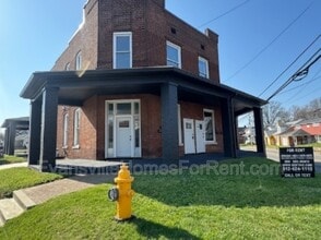 Building Photo - 927 Harmony Way