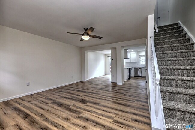 Building Photo - 65 Salem Walk