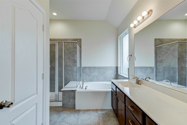 Building Photo - 84 Linnwood Dr