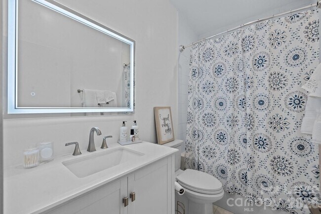 Building Photo - 8609 Cedarbrook Dr