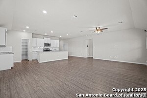 Building Photo - 1047 Raceland Rd