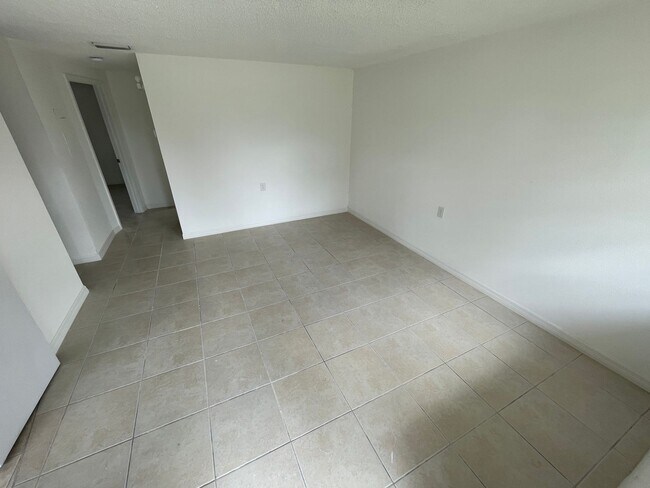 Building Photo - 5315 Avery Rd