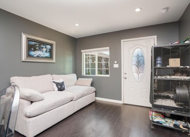 Building Photo - Single-Story 3BR Home with Permitted ADU, Private Yard & Cul-De-Sac Location – Van Nuys