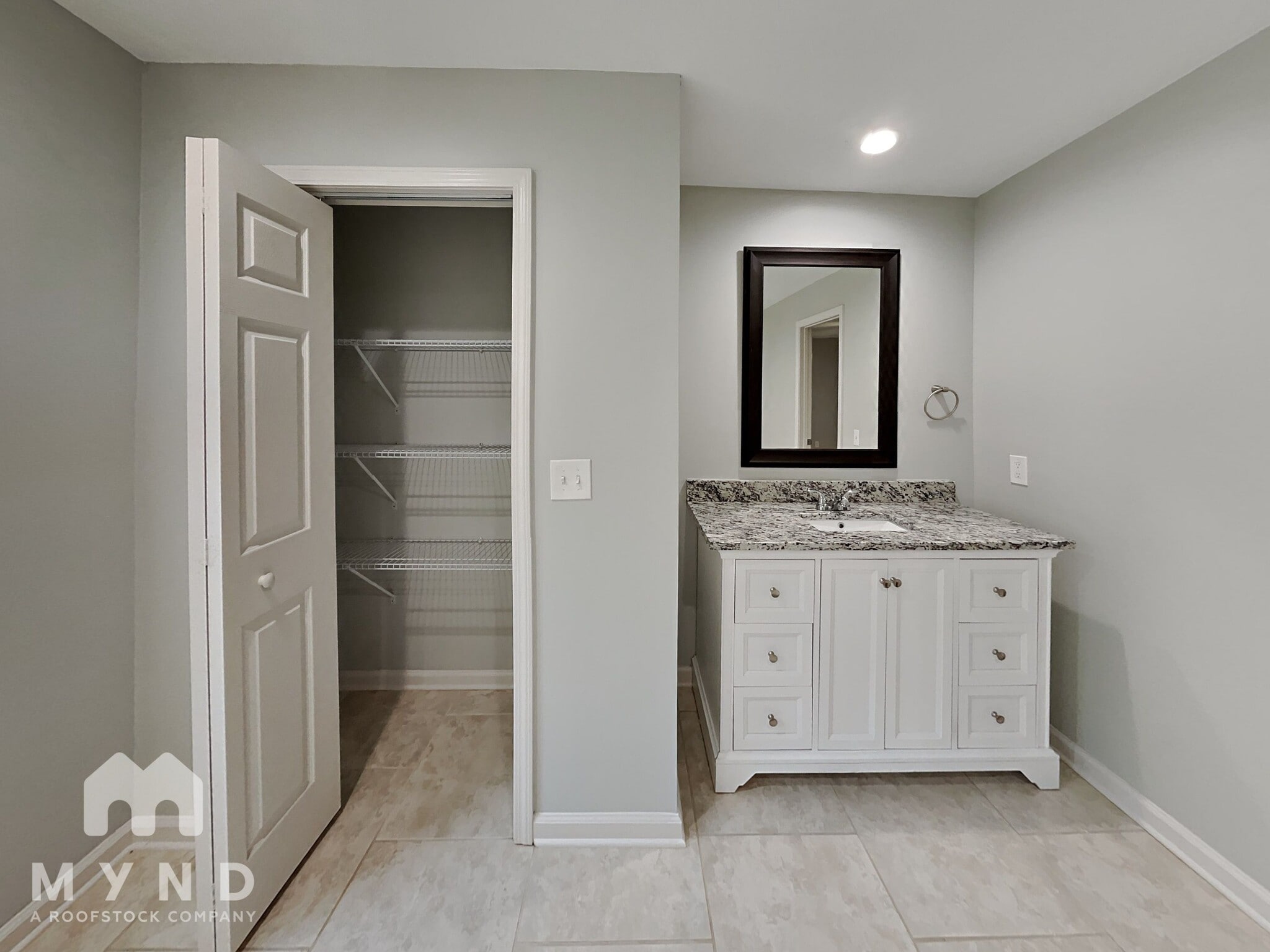 Building Photo - 240 N Hurst Mill Rd