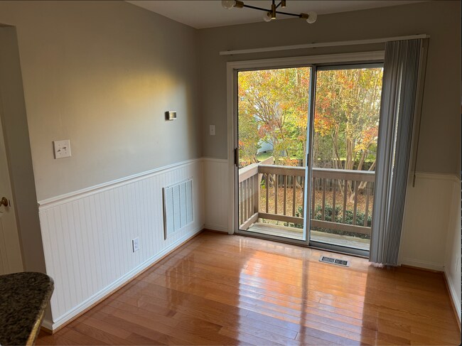 Building Photo - 104 Union Mills Way