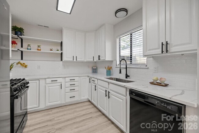 Building Photo - 6722 Stillmeadow Dr