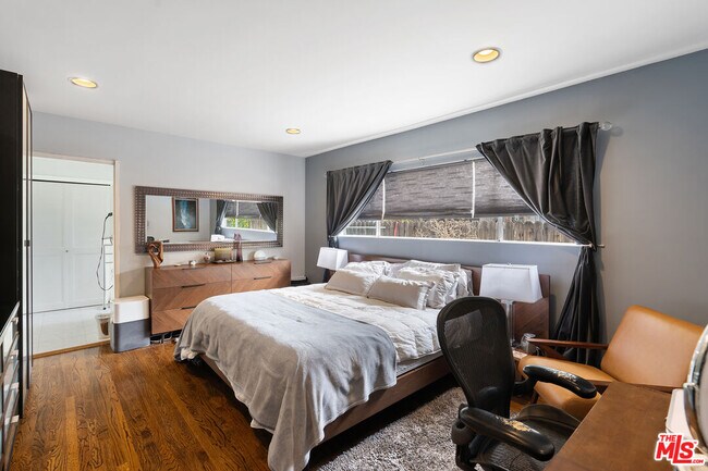 Building Photo - 12237 Hesby St