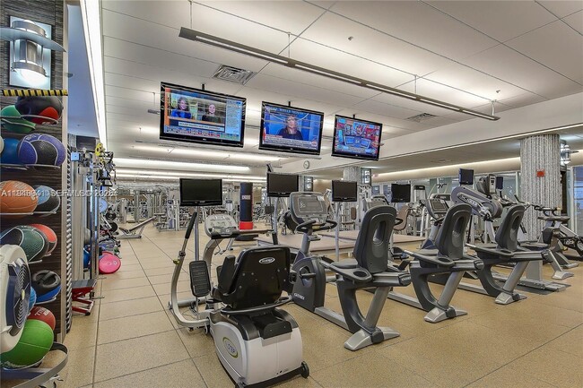 Building Photo - 21205 NE 37th Ave