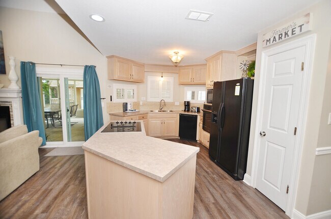 Building Photo - 2133 Las Vegas Trail