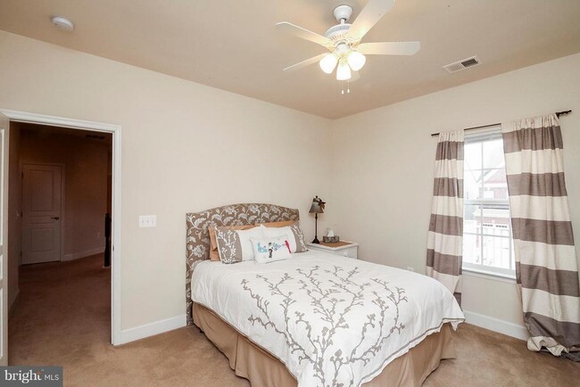 Building Photo - 5812 Falls Gate Ct