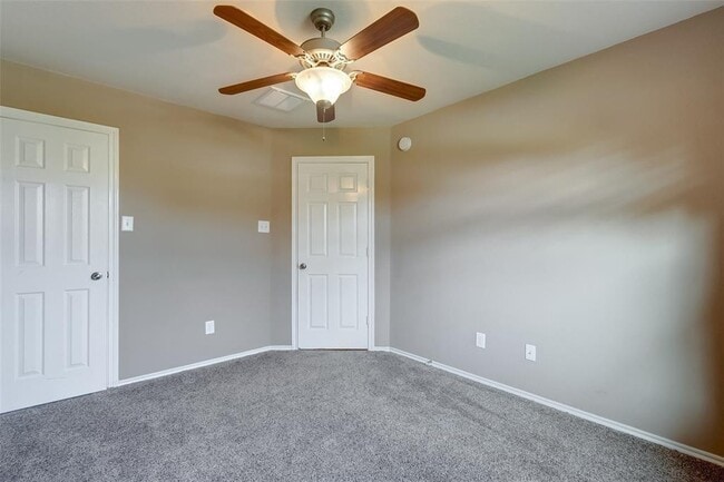 Building Photo - 8731 Sunny Gallop Dr
