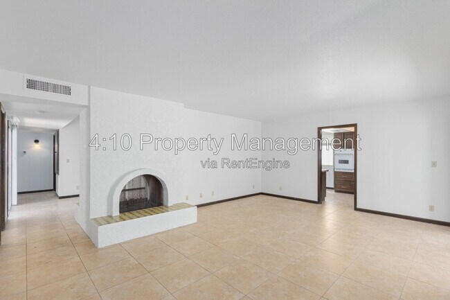Building Photo - 2063 E Aspen Dr