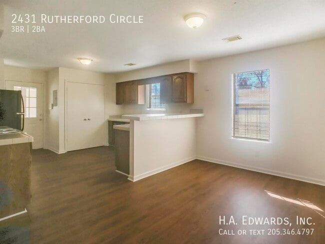 Building Photo - 2431 Rutherford Cir