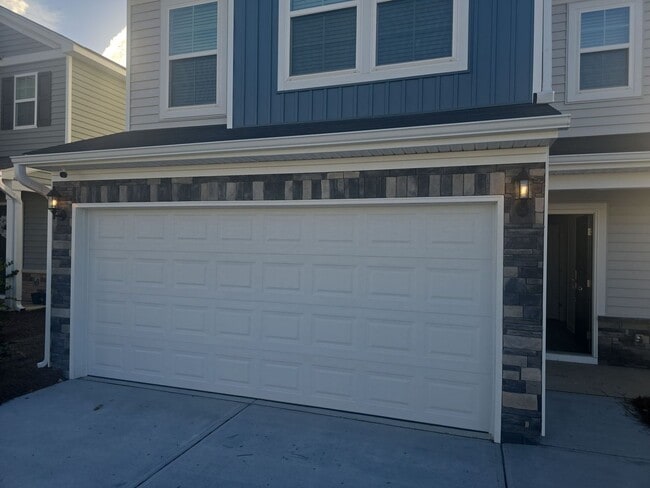 Building Photo - New build 3 bed 2.5 bath house in Pinecrest Subdivision