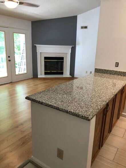 Building Photo - 3701 Cotswold Ter