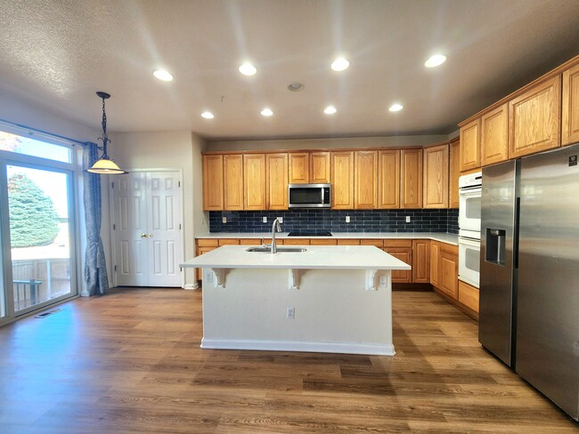 Main Floor - Kitchen - 10605 Wynspire Way