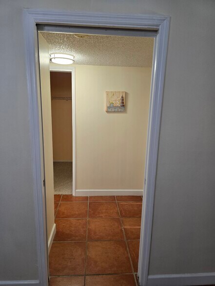Building Photo - 933 Cypress Grove Dr