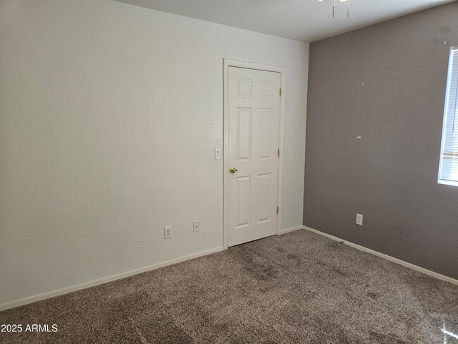 Building Photo - 16021 N 30th St