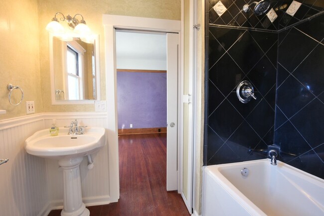 Building Photo - Charming 2 Bedroom 1 Bath San Jose Home with Spacious Backyard!