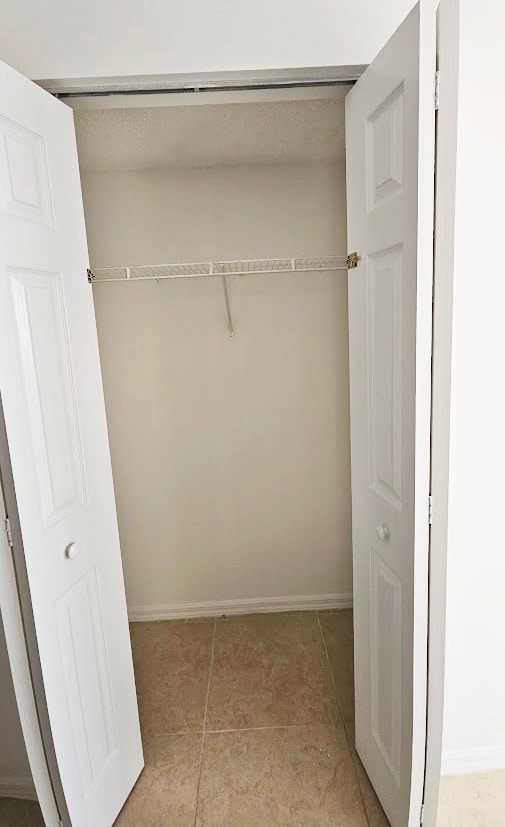 Walkin-in closet 1 - 2033 SE 10th Ave