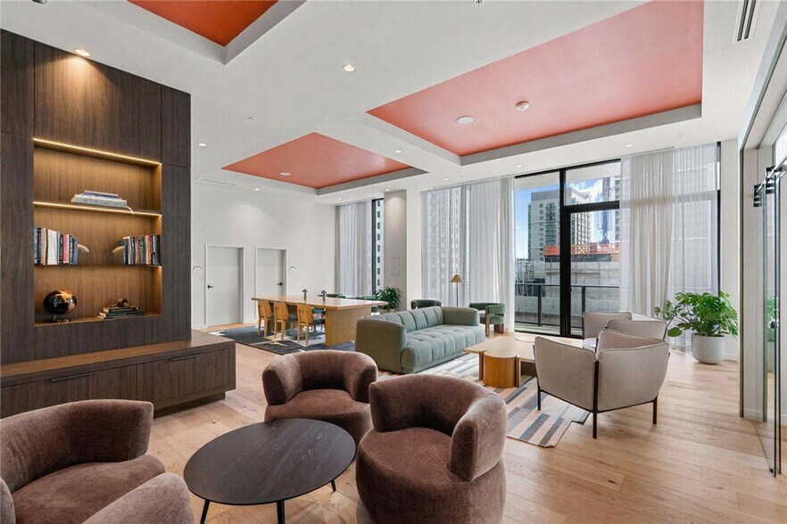 Building Photo - 601 N Miami Ave