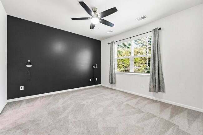Building Photo - 3412 Bells Lk Cir