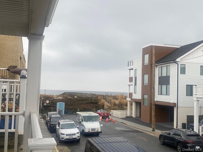 Building Photo - 18 Tennessee Ave