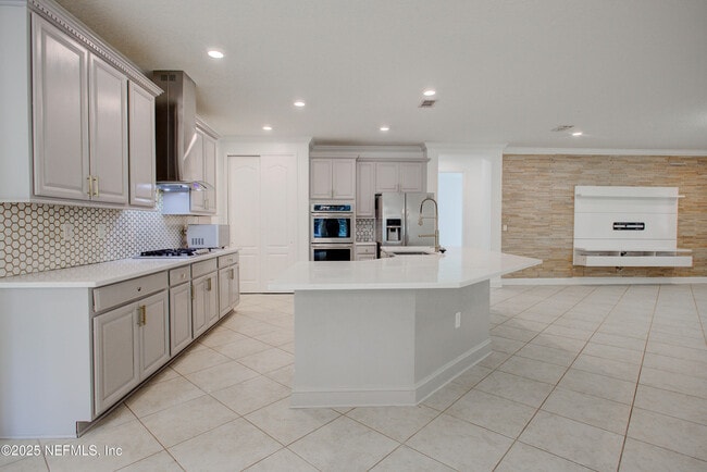 Building Photo - 174 Antilles Rd