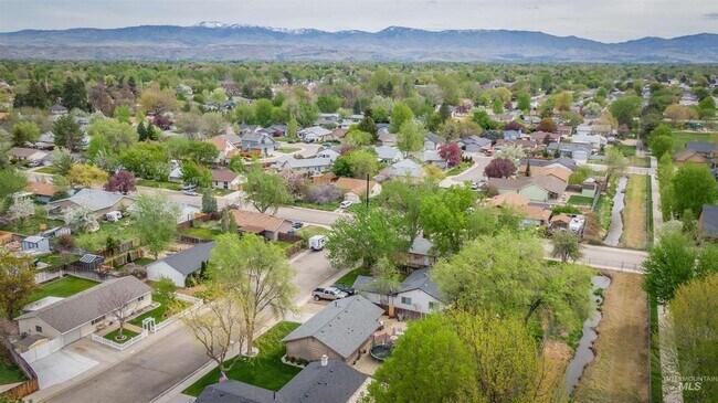 Building Photo - Cozy Single-Level Home in Quiet Neighborhood