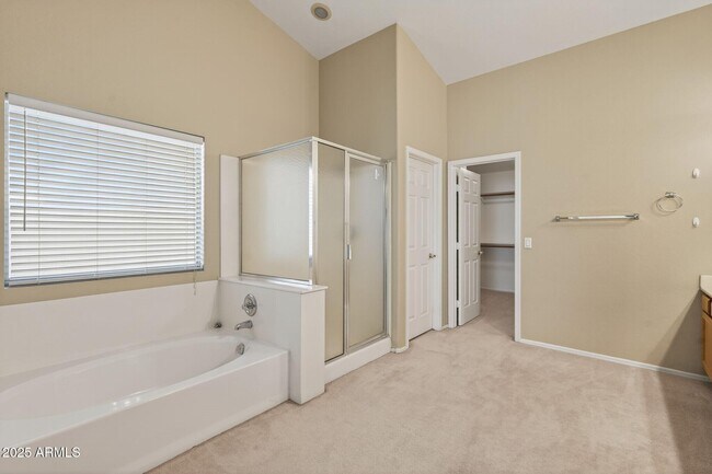 Building Photo - 8611 W Alex Ave