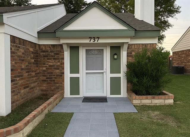 Primary Photo - 737 Denmark Dr