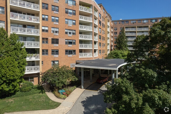 Building Photo - Elkins Park House