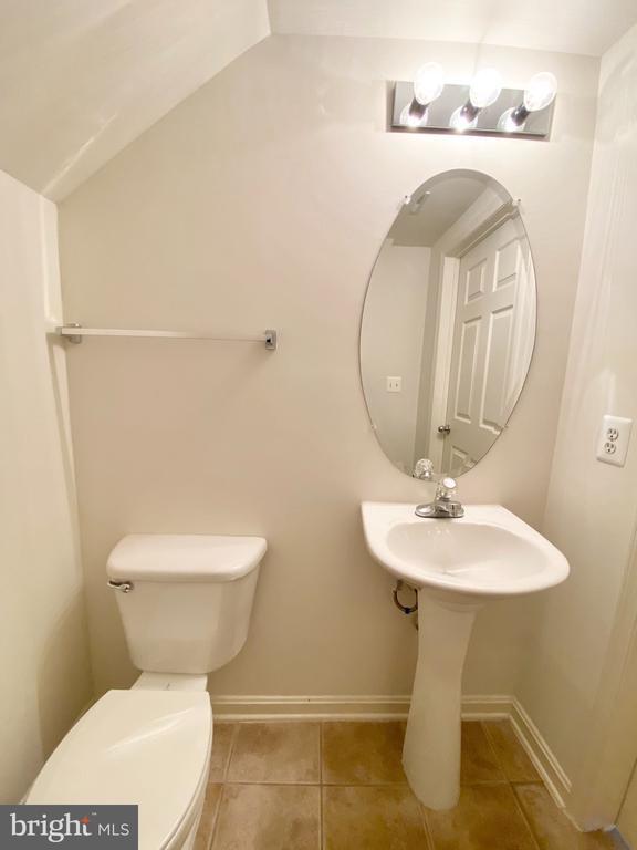 Building Photo - 2663 Manhattan Pl