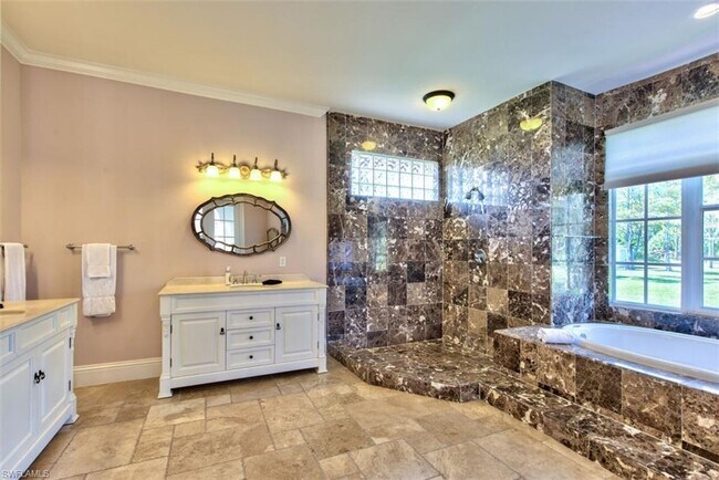 Building Photo - 2225 23rd St SW