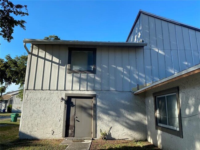 Building Photo - 5626 NW 21st St