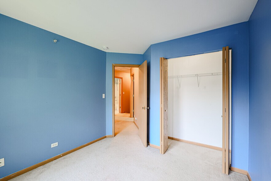 Building Photo - 607 Fox Ridge Dr