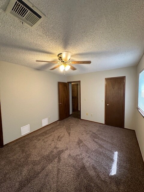 Building Photo - 5420 Evanbrook Terrace