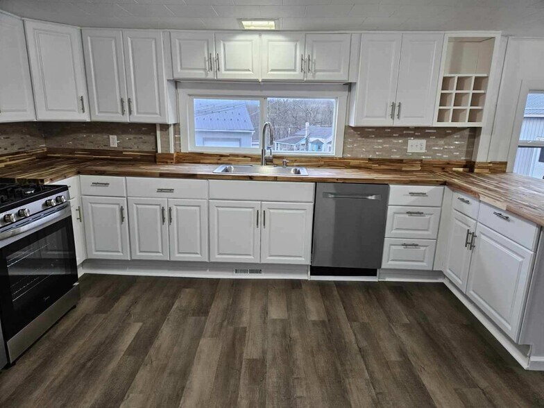 Building Photo - 6711 Vincent Hill Rd