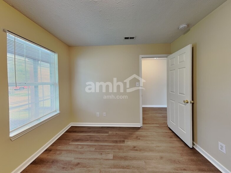 Building Photo - 1493 Brigade Cir