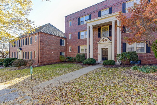 Building Photo - 2102 Suitland Terrace SE