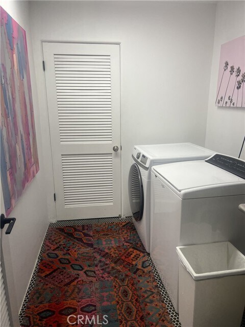 Building Photo - 610 9th St