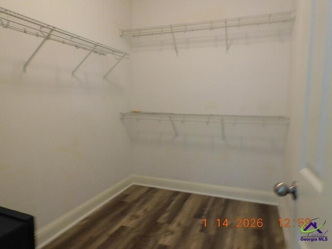 Building Photo - 110 Downshire Way