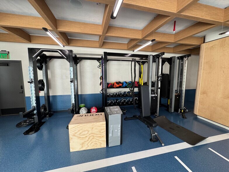 Building Photo - 264 NW 31st St