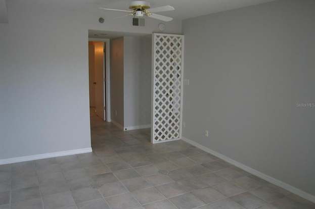 Building Photo - 2323 Feather Sound Dr