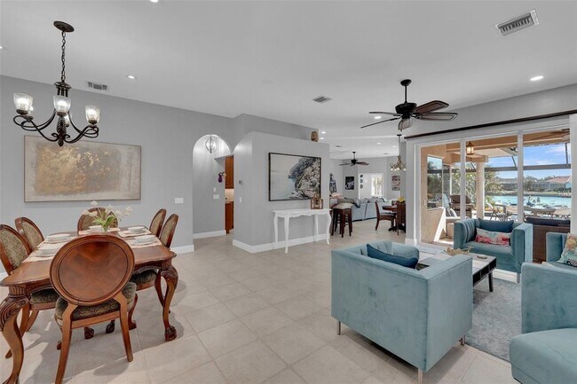 Building Photo - 2436 Deborah Dr